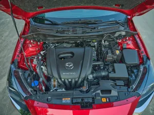 So sánh Skoda Slavia Style và Mazda 2 1.5L Premium: Sedan hạng B nào đáng mua hơn năm 2026?