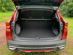 So sánh Skoda Kushaq và Kia Seltos: Mẫu SUV nào đáng mua hơn?