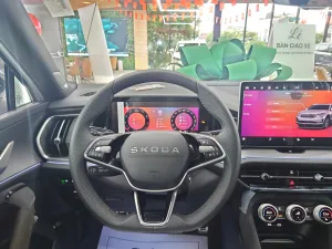 So sánh Skoda Kodiaq Sportline và Kodiaq Premium MY25: Hai phiên bản khác nhau ở đâu?