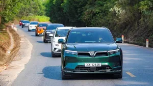 Ưu và nhược điểm của xe xăng và xe điện: Đâu là lựa chọn phù hợp với bạn?
